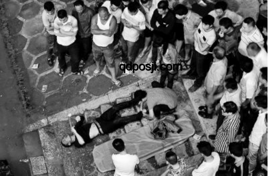 现役军人磕头跪母后勇救落水5人案例研究